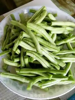 Make Spaghetti beans step 1