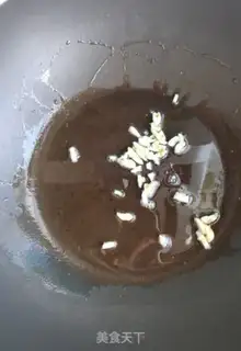 Make Garlic and red cuisine step 2