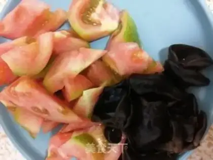 Make Tomato eggs with white mushrooms step 0