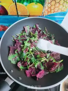 Make Garlic and red cuisine step 4