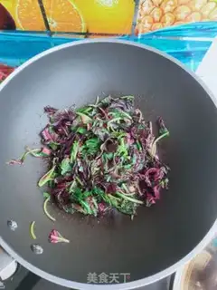 Make Garlic and red cuisine step 5