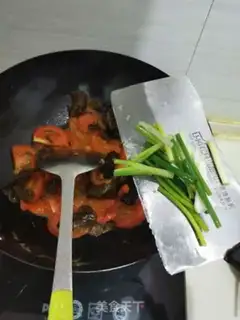 Make Tomato eggs fried wood step 4