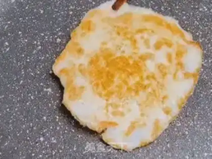 Make Hong Kong breakfast noodles step 2