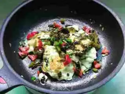 Make Sour pickles and eggs step 6