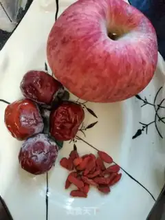Make Red-tree apple porridge step 1