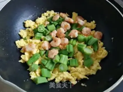 Make Shrimp Zoe fried eggs step 7