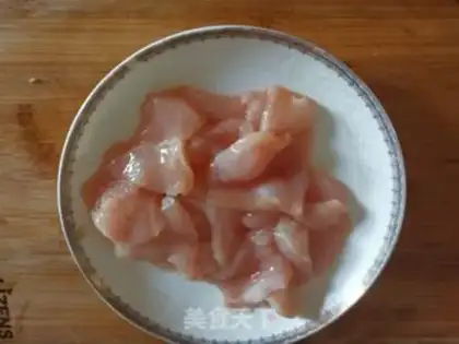 Make Slippery chicken sliced onions step 3