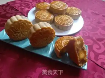 Make The egg yolk mooncake step 11