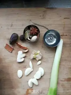 Make Pork hoof step 1