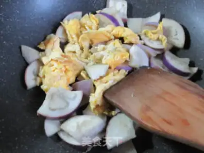 Make Duck egg and eggplant step 7