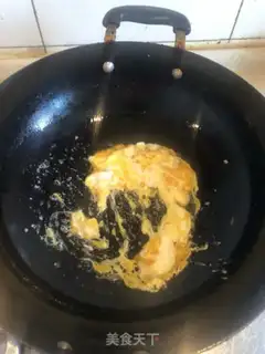 Make Tomato fried eggs step 2