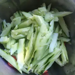 Make Little pepper cucumber step 2