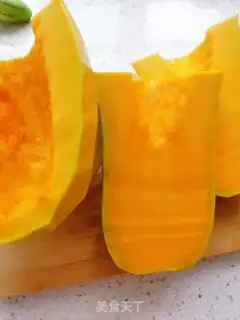 Make Homemade pumpkin powder step 1