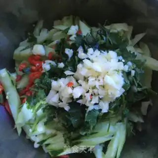 Make Little pepper cucumber step 4