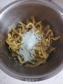 Make Dry fried mushrooms step 5