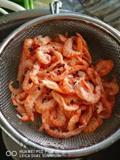 Make Pyre onions and krill step 1