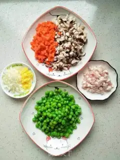Make Five fragrance mushrooms and fried peas step 3