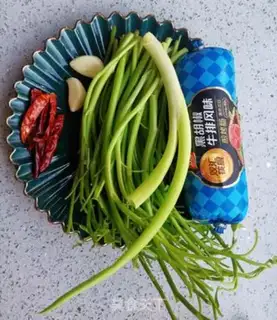 Make A carton with ham step 0