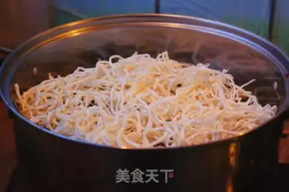 Make Steamed halogen noodles step 11