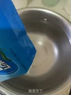 Make Rose ice powder step 0