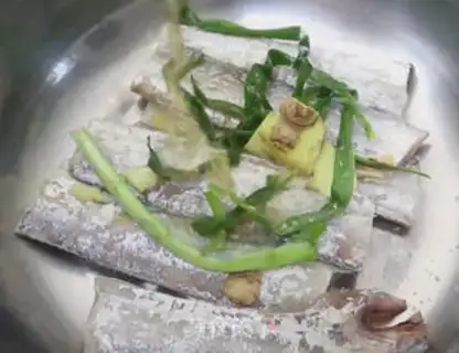 Make Red-fried fish step 0
