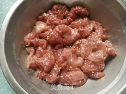 Make Black pepper beef step 0