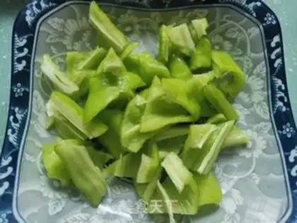 Make Black pepper beef step 1