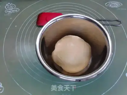 Make Peanut butter cream rose bread step 3