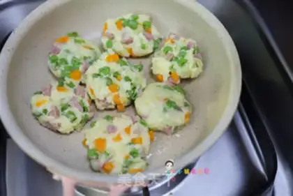Make Sausage potatoes step 5