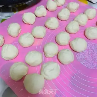 Make Spoon buns step 10