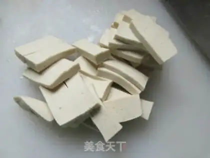 Make Five flowers, beans, tofu step 1