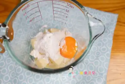 Make Apple muffins step 1