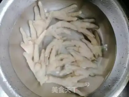 Make Sour chicken claws step 1