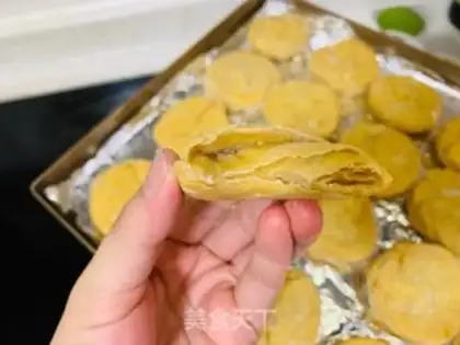Make Potato + red bean pie step 18