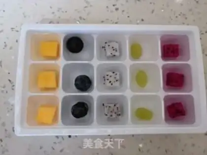 Make Colored fruit ice step 2
