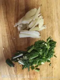 Make Red salsa fins step 1
