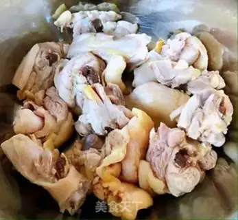 Make Chicken leg eggplant noodles step 3