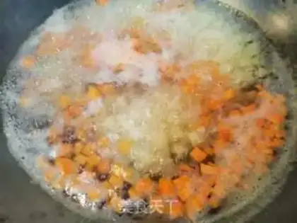 Make Family oil noodles step 2