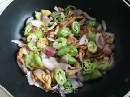 Make Onion acupuncture step 5