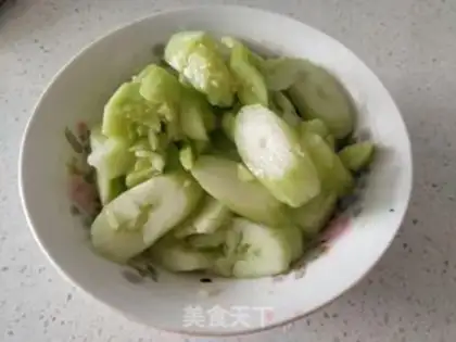 Make Garlic cucumber step 1