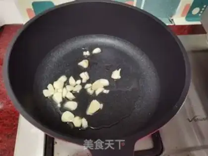 Make A golden mushroom fan step 1