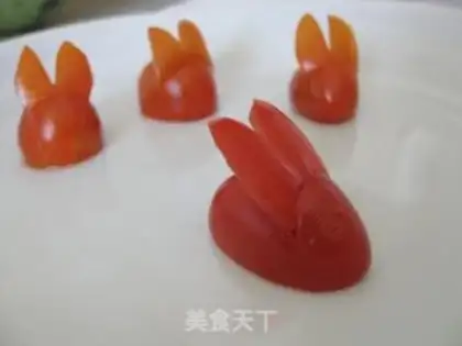 Make A simple plate of tomatoes step 1