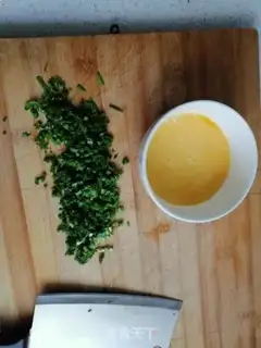 Make Egg fried rice step 1