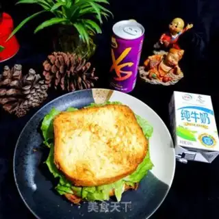 Make Bacon egg sandwich step 7