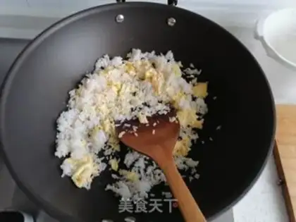Make Egg fried rice step 4