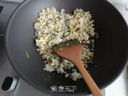Make Egg fried rice step 5