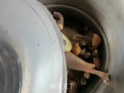 Make Qi-soon, hen soup step 5
