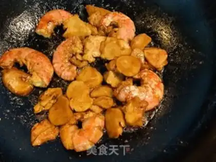 Make Pyramid mushrooms burning shrimp step 3