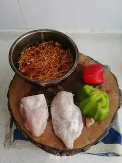 Make Worms and chicken silk step 0