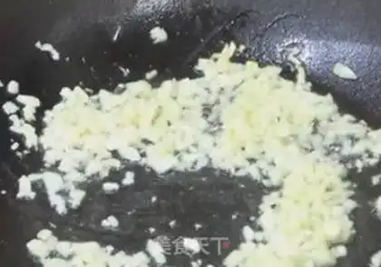 Make Garlic spinach step 2